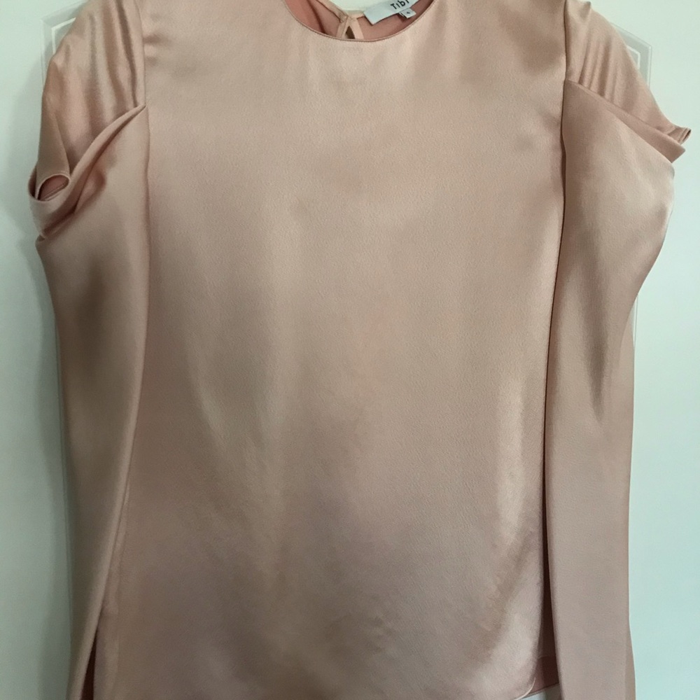 Women’s blouse